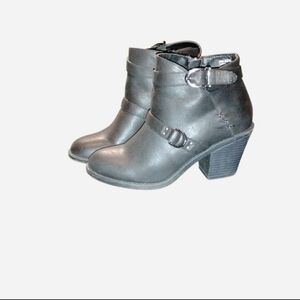 Jessica Cline Black Buckle Ankle Boots – Women’s Size 6.5 W